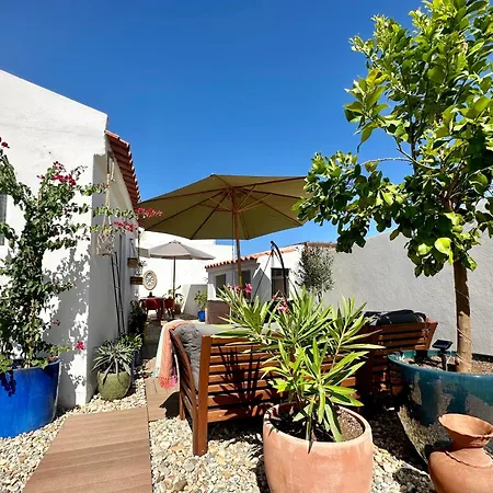 Casa Pirilampo Ferragudo Holiday home *